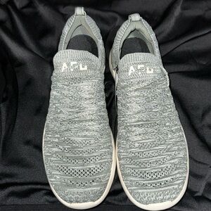 APL Men's Techloom Sneakers Sz 9